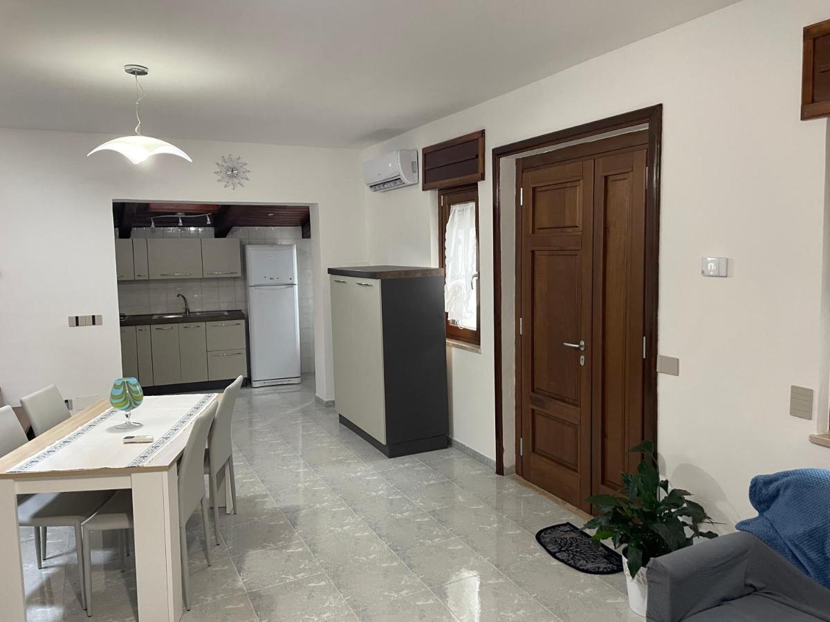 Casa Andros Villa Pertosa Екстериор снимка